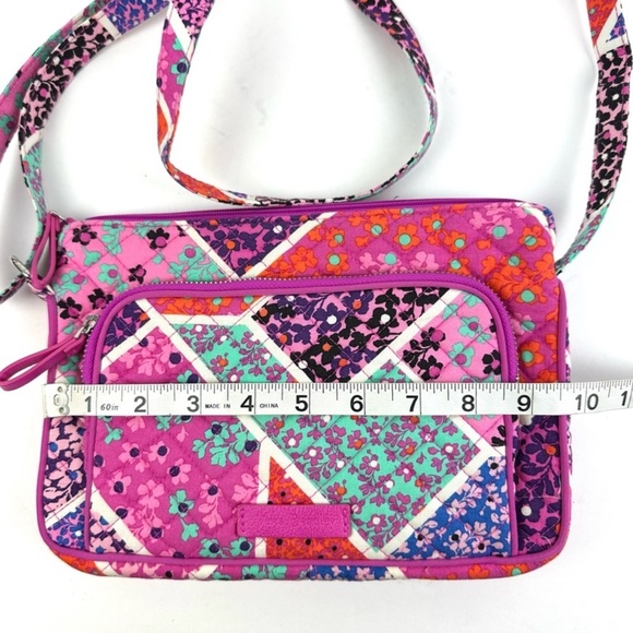 Vera Bradley Modern Medley Iconic Hipster Crossbody Brand New w/o tags - Picture 2 of 10